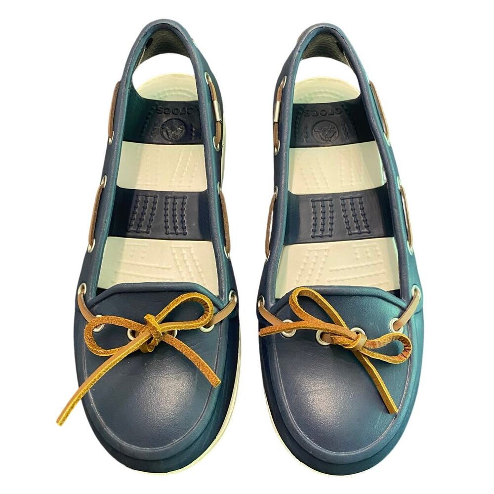 Crocs Boat Shoes Navy Blue Slip On Loafers Women’s 6 Casual Comfort Nautical